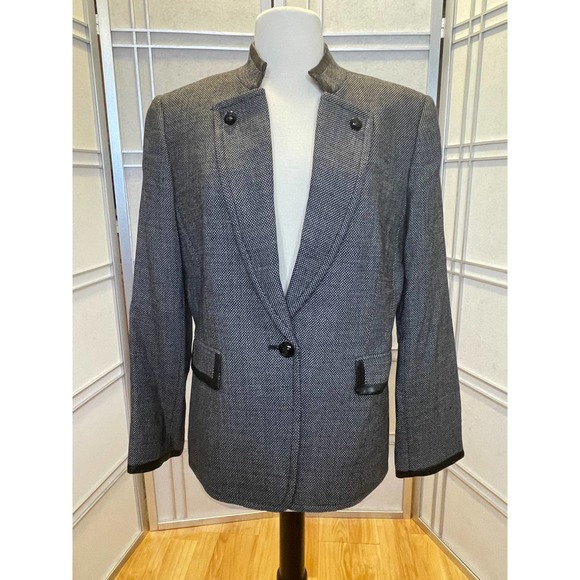*Tahari Tweed with Black Leather Trim Size 12 - Picture 1 of 4